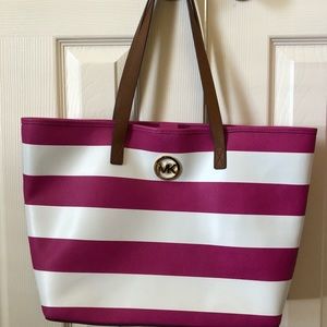 Michael kors tote